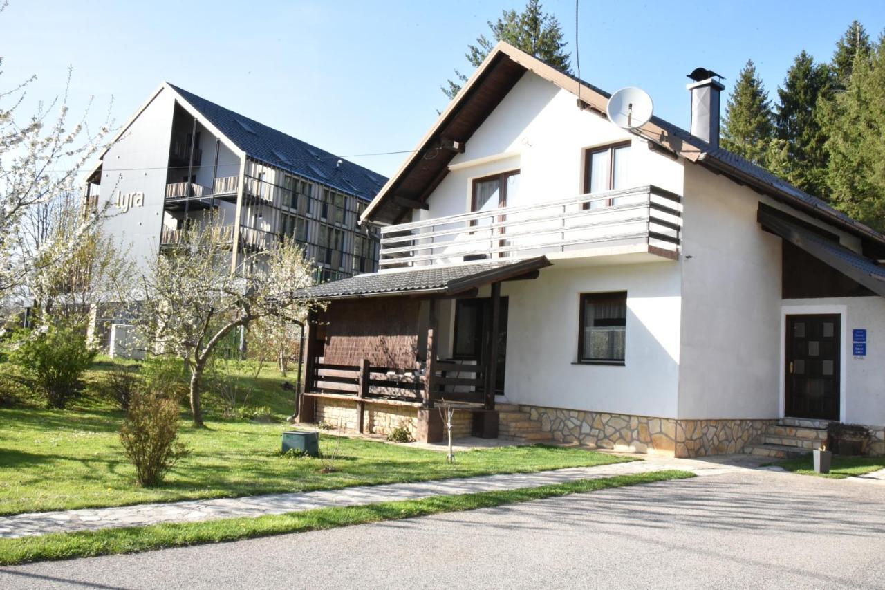 Apartment Bobic Licko Petrovo Selo Экстерьер фото
